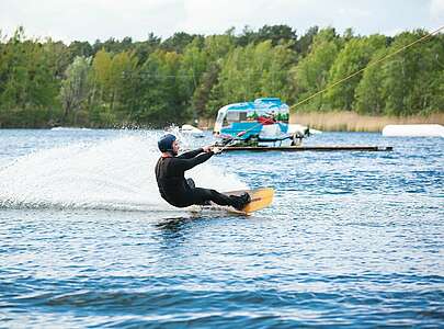 Wakeboarder in Aktion