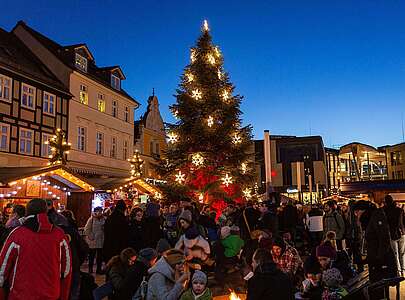 Blick über Weihnachtsmarkt Eberswalde